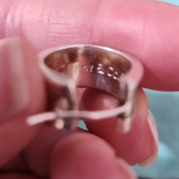 TIFFANY & CO. 1837 Wide Hoop earrings, Sterling Silver - Picture 4 of 5